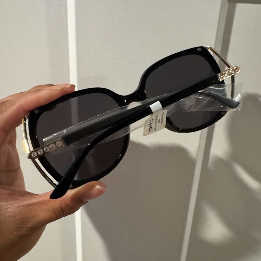 TORRID Elegant Black Sunglasses - Picture 3 of 4